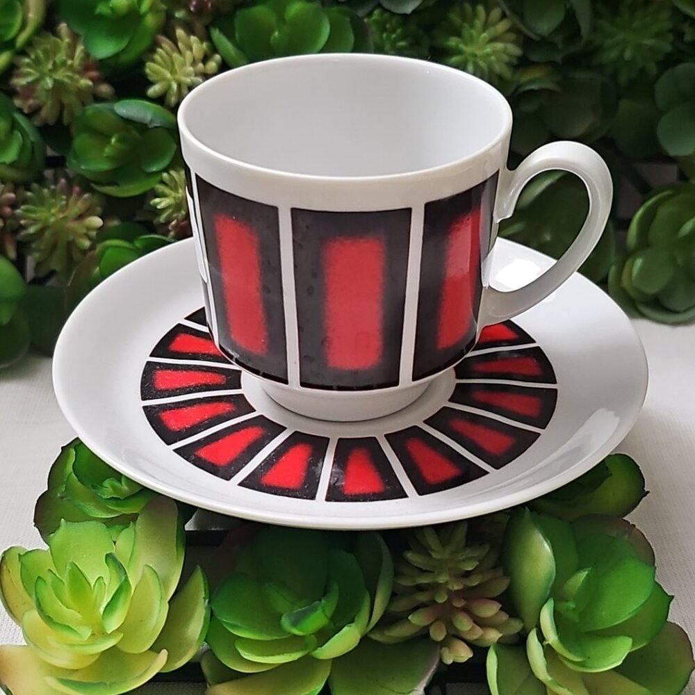 Vtg. Winterling Bavaria Germany White Teacup & Saucer Red & Black Demitassse